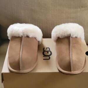 NEW: UGG Women Scuffette Slipper, Chestnut, Size US 9